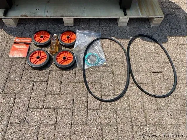 Daewoo 500l luchtcompressor - afbeelding 8 van  8