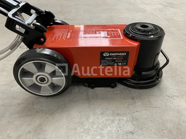 Daewoo 50t. dahj garage krik - afbeelding 6 van  11