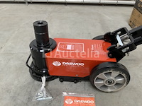 Daewoo 50t. dahj garage krik - afbeelding 10 van  11