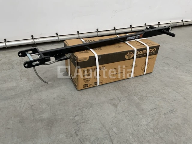 Daewoo 80t. dahj garage krik - afbeelding 9 van  12