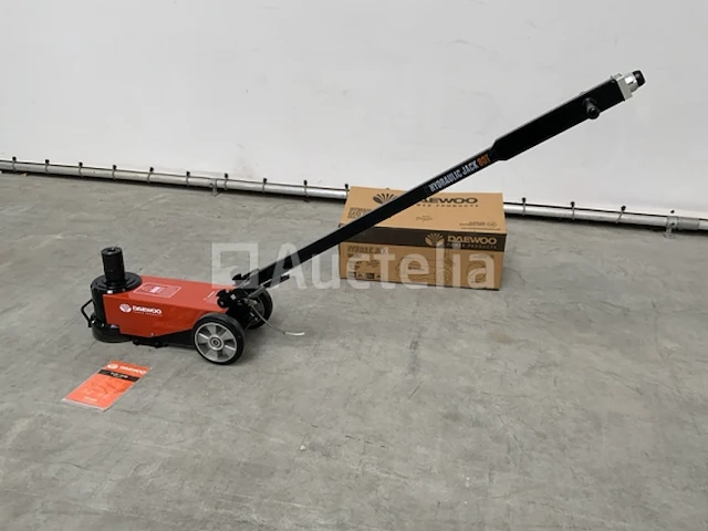 Daewoo 80t. dahj garage krik - afbeelding 1 van  12