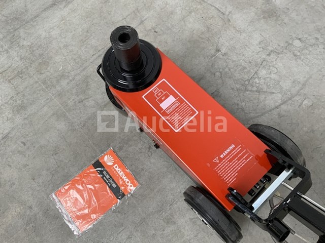 Daewoo 80t. dahj garage krik - afbeelding 6 van  12