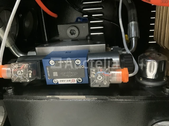 Daewoo da5100-hc hydraulische slangenpers - afbeelding 9 van  13