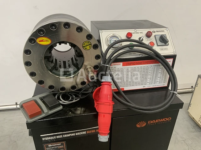 Daewoo da5100-hc hydraulische slangenpers - afbeelding 10 van  13