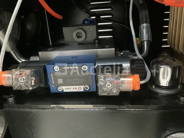 Daewoo da5100-hc hydraulische slangenpers - afbeelding 7 van  13