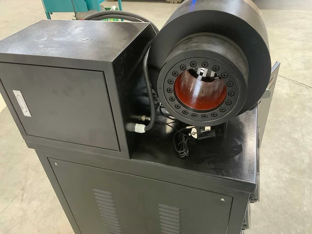 Daewoo da5100-hc hydraulische slangenpers - afbeelding 9 van  10
