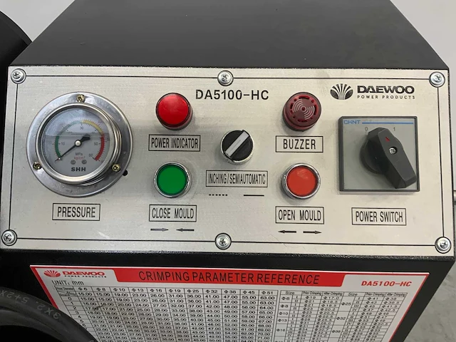 Daewoo da5100-hc hydraulische slangenpers - afbeelding 10 van  10