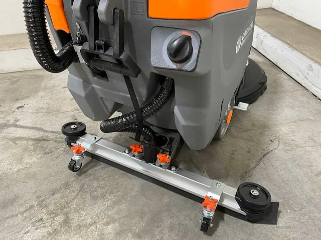 Daewoo dafl50a vloerschrobmachine - afbeelding 6 van  22