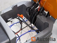 Daewoo dafr70 zit-schrobmachine - afbeelding 15 van  19