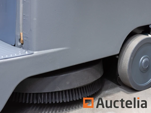 Daewoo dafr70 zit-schrobmachine - afbeelding 3 van  19