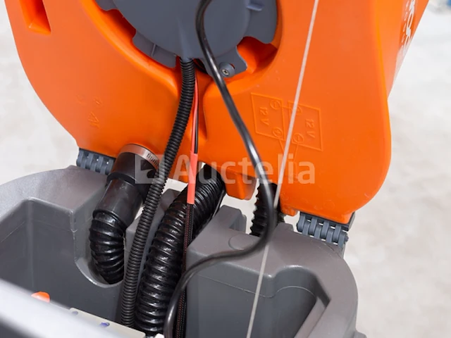 Daewoo dafr70 zit-schrobmachine - afbeelding 5 van  19