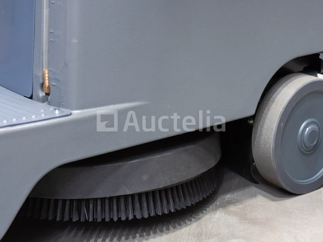 Daewoo dafr70 zit-schrobmachine - afbeelding 9 van  19