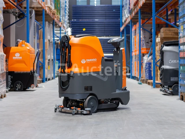 Daewoo dafr70 zit-schrobmachine - afbeelding 16 van  19