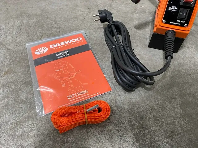 Daewoo damd1600 magnetische boormachine - afbeelding 6 van  17