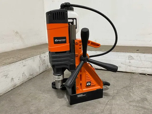 Daewoo damd1600 magnetische boormachine - afbeelding 1 van  17