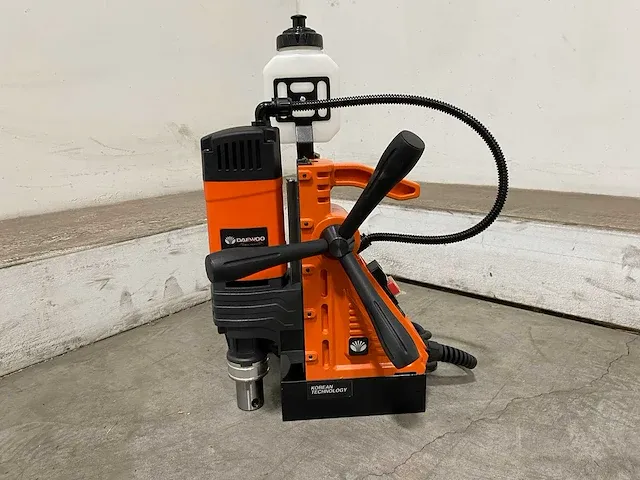 Daewoo damd1600 magnetische boormachine - afbeelding 13 van  17