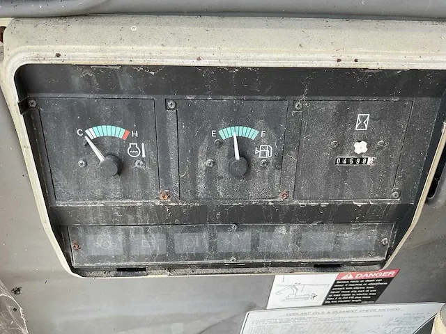 Daewoo dh50 rupsgraafmachine - afbeelding 5 van  16