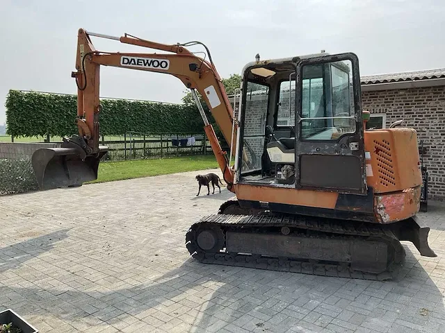 Daewoo dh50 rupsgraafmachine - afbeelding 13 van  16