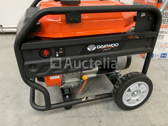 Daewoo gdax4050 benzine generator - afbeelding 8 van  12