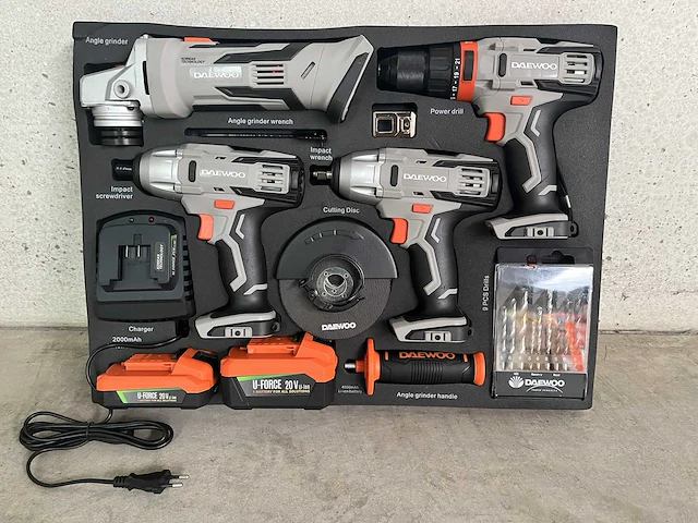 Daewoo u-force 4-delige set accu gereedschappen - afbeelding 7 van  14