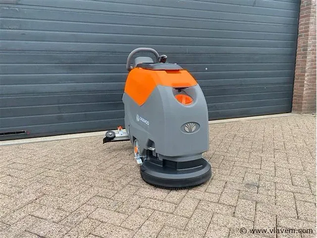 Daewoo vloerschrobzuigmachine - afbeelding 1 van  6