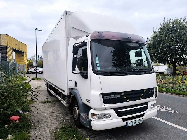 Daf - 2010 - fa-lf45.180 - vrachtwagen - automaat - 12t - afbeelding 29 van  32