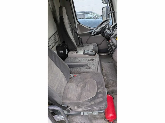 Daf - 2010 - fa-lf45.180 - vrachtwagen - automaat - 12t - afbeelding 31 van  32