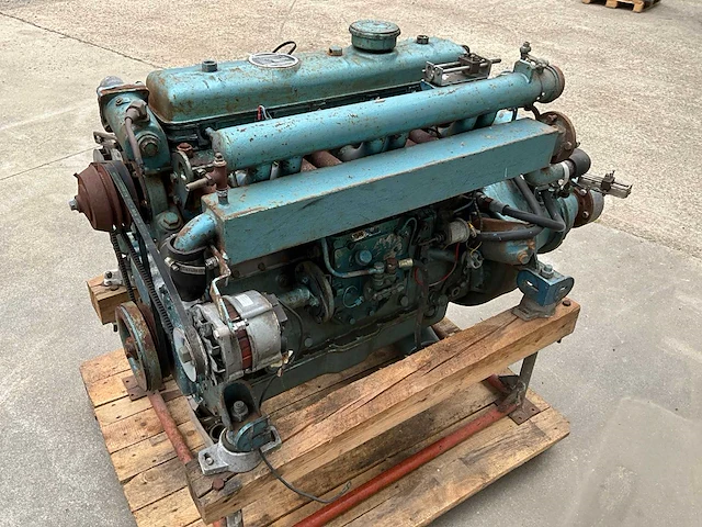 Daf 575 maritieme dieselmotor met paragon gears marine keerkoppeling - afbeelding 5 van  9