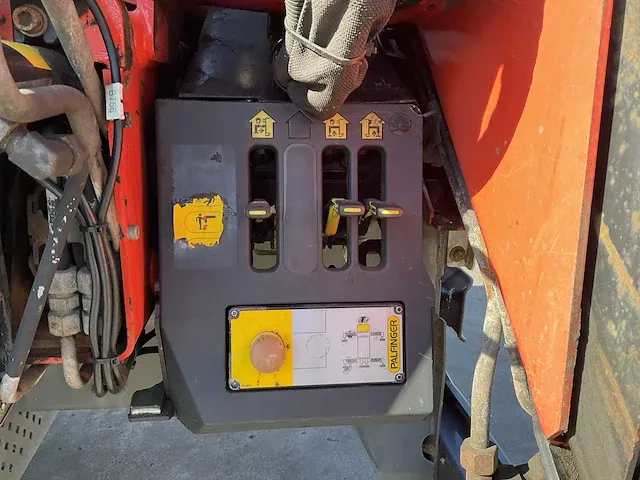 Daf at 85 mc5-7.5 vrachtwagen met autolaadkraan - afbeelding 6 van  49