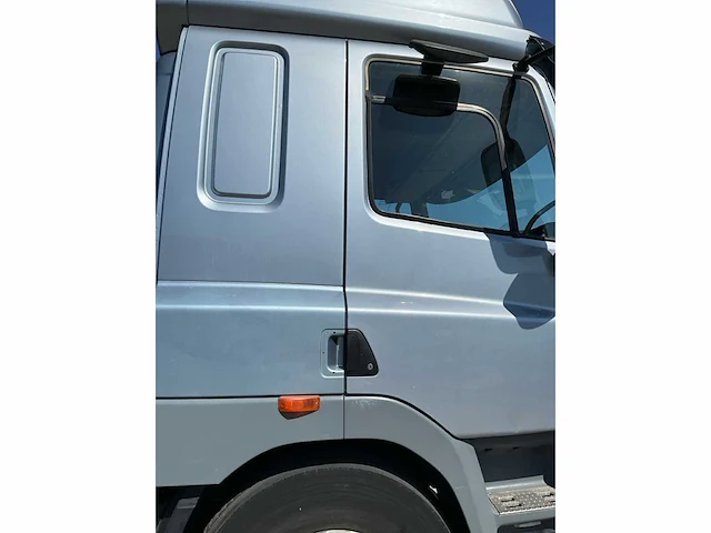 Daf cf vrachtwagen kraan zonder container - afbeelding 26 van  52