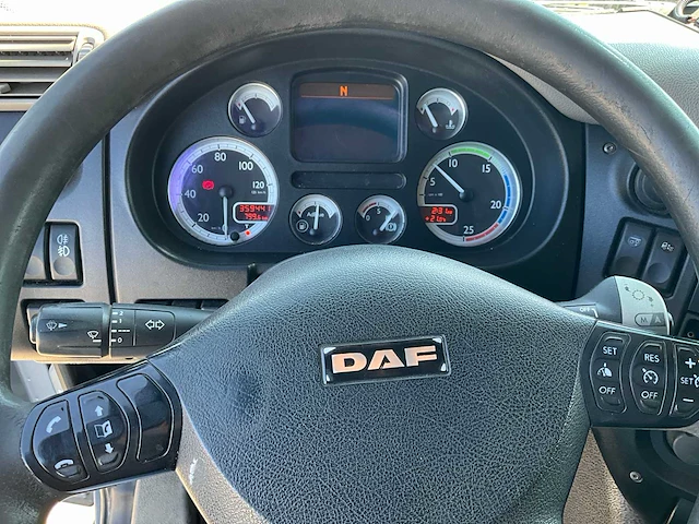 Daf cf vrachtwagen kraan zonder container - afbeelding 38 van  52