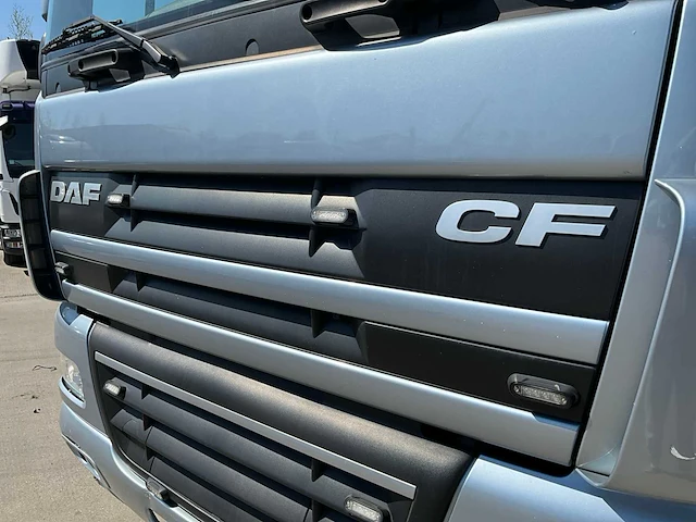 Daf cf vrachtwagen kraan zonder container - afbeelding 52 van  52