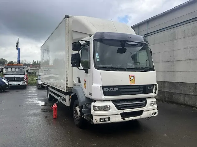 Daf lf 45.220 vrachtwagen - 2012 - afbeelding 1 van  32
