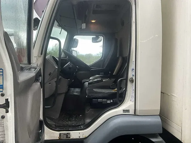 Daf lf 45.220 vrachtwagen - afbeelding 2 van  32