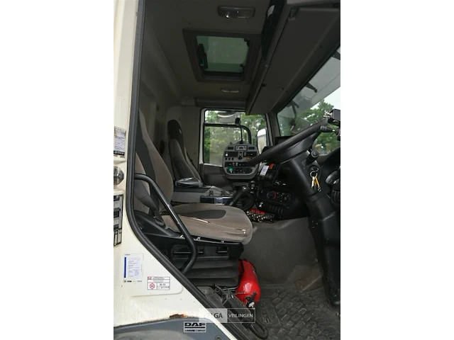 Daf veegwagen / vrachtwagen - afbeelding 25 van  28