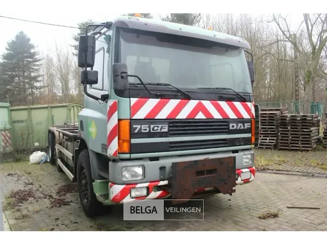 Daf vrachtwagen met containersysteem - afbeelding 14 van  27