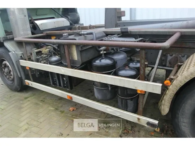 Daf vrachtwagen met containersysteem - afbeelding 21 van  27