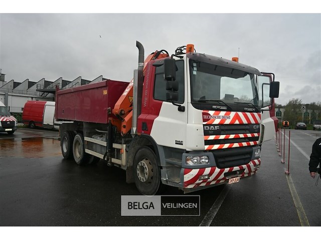 Daf vrachtwagen met kipbak en terex atlas 165.2e autolaadkraan - afbeelding 1 van  31