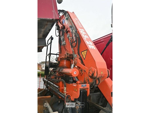 Daf vrachtwagen met kipbak en terex atlas 165.2e autolaadkraan - afbeelding 20 van  31