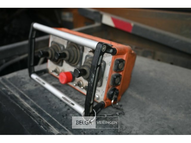 Daf vrachtwagen met kipbak en terex atlas 165.2e autolaadkraan - afbeelding 27 van  31