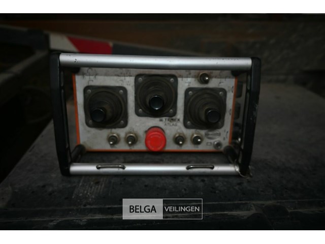 Daf vrachtwagen met kipbak en terex atlas 165.2e autolaadkraan - afbeelding 28 van  31