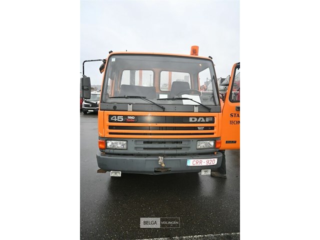 Daf vrachtwagen met kipbak - afbeelding 5 van  22