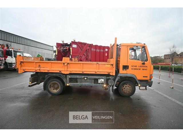 Daf vrachtwagen met kipbak - afbeelding 12 van  22