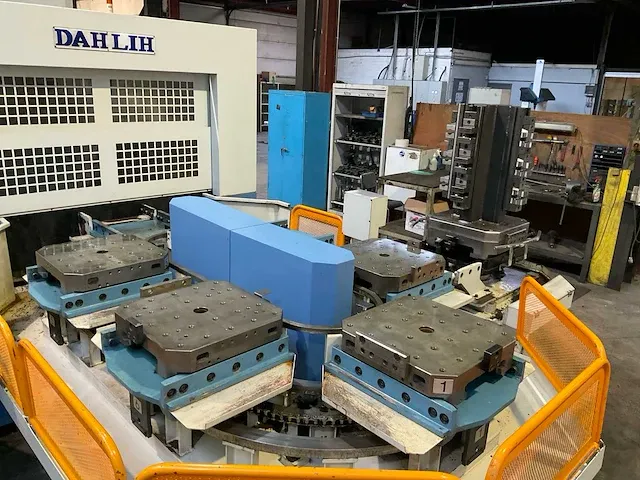 Dahlih mch-500 cnc bewerkingscentrum - afbeelding 20 van  23