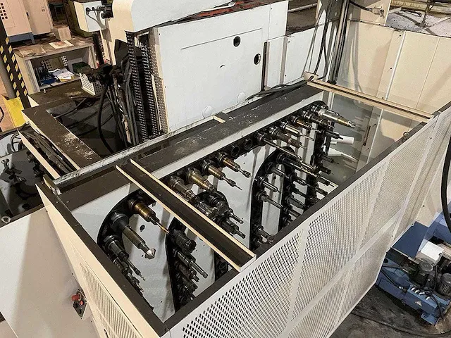 Dahlih mch-800 cnc bewerkingscentrum - afbeelding 26 van  36