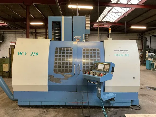 Dahlih mcv 1250 cnc bewerkingscentrum - afbeelding 12 van  13
