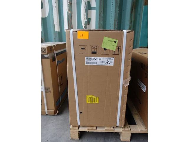 Daikin airco outdoor unit - afbeelding 1 van  3