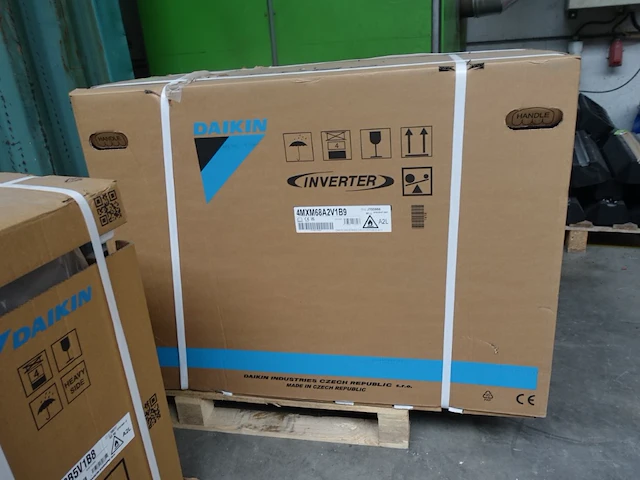 Daikin airco outdoor unit - afbeelding 2 van  3