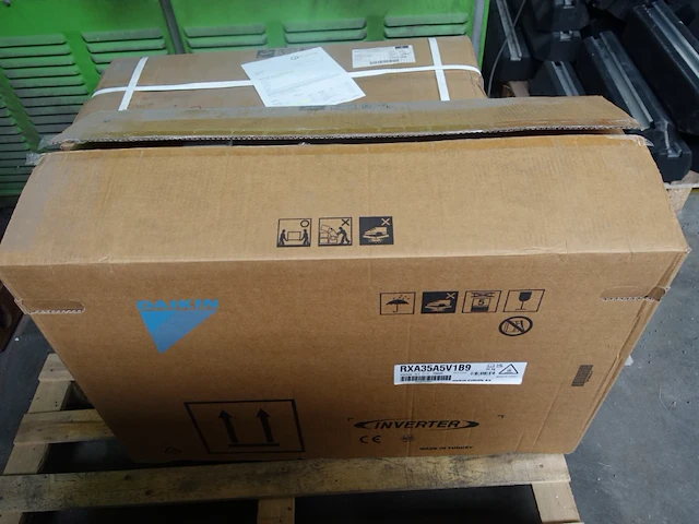 Daikin airco outdoor unit - afbeelding 2 van  3