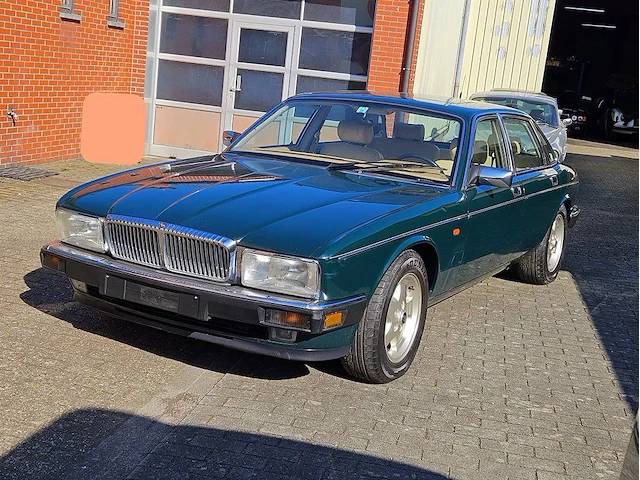Daimler 4.0 benzine 1994 (marge) - afbeelding 1 van  1